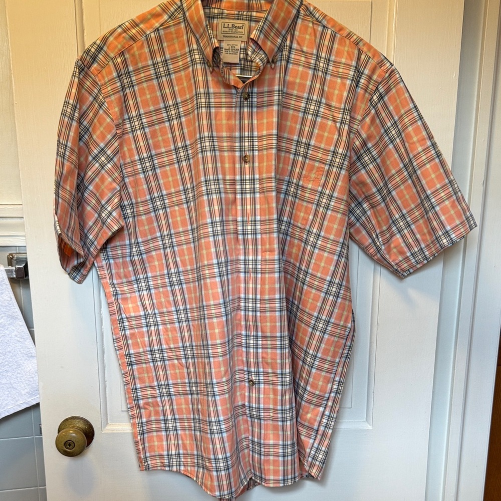 LL Bean men’s button down shirt sleeve shirt